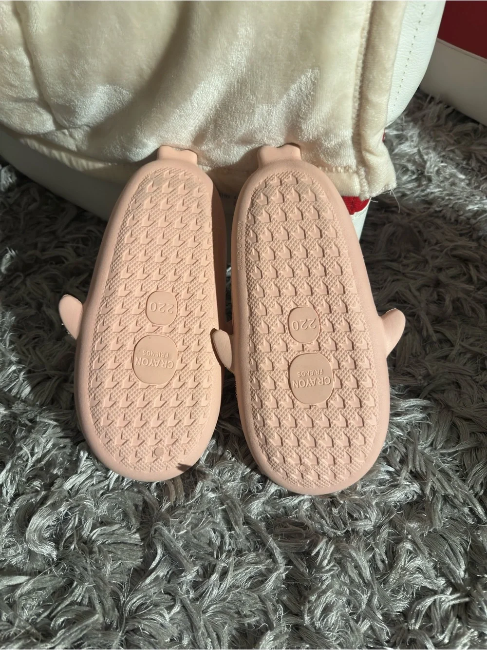 Kids Shark Slip-On Slippers in Light Pink